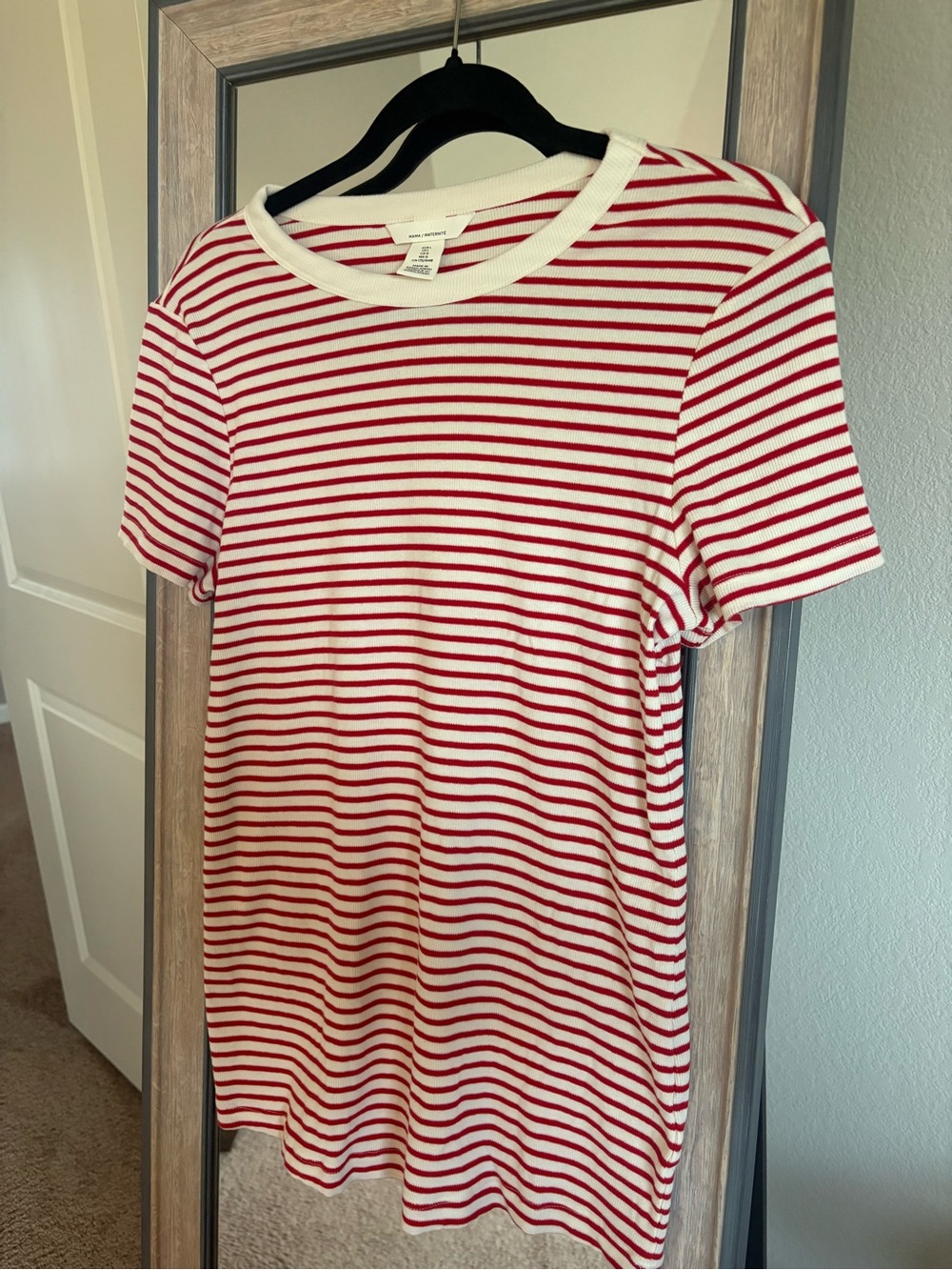 Maternity striped garment label
